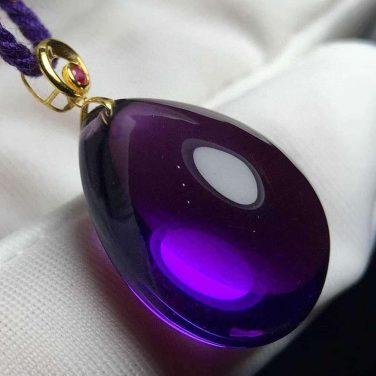 Natural Top-Grade Old Mine Uruguayan Amethyst Teardrop Pendant (18K Gold Bail)